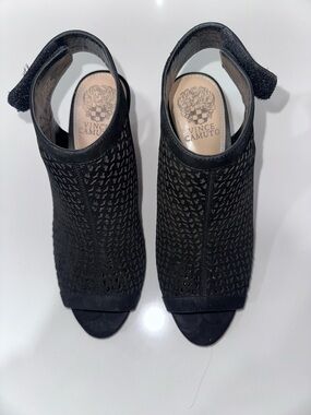 Vince Camuto Dastana Black Nubuck Perforated Peep Toe Booties 8.5M